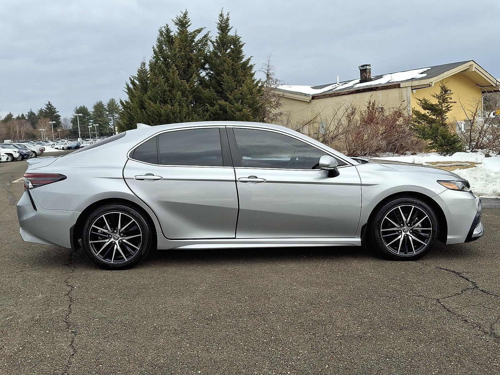 2023 Toyota Camry Hybrid SE CVT (Natl)