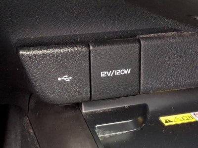 2023 Toyota Camry SE Auto (Natl)