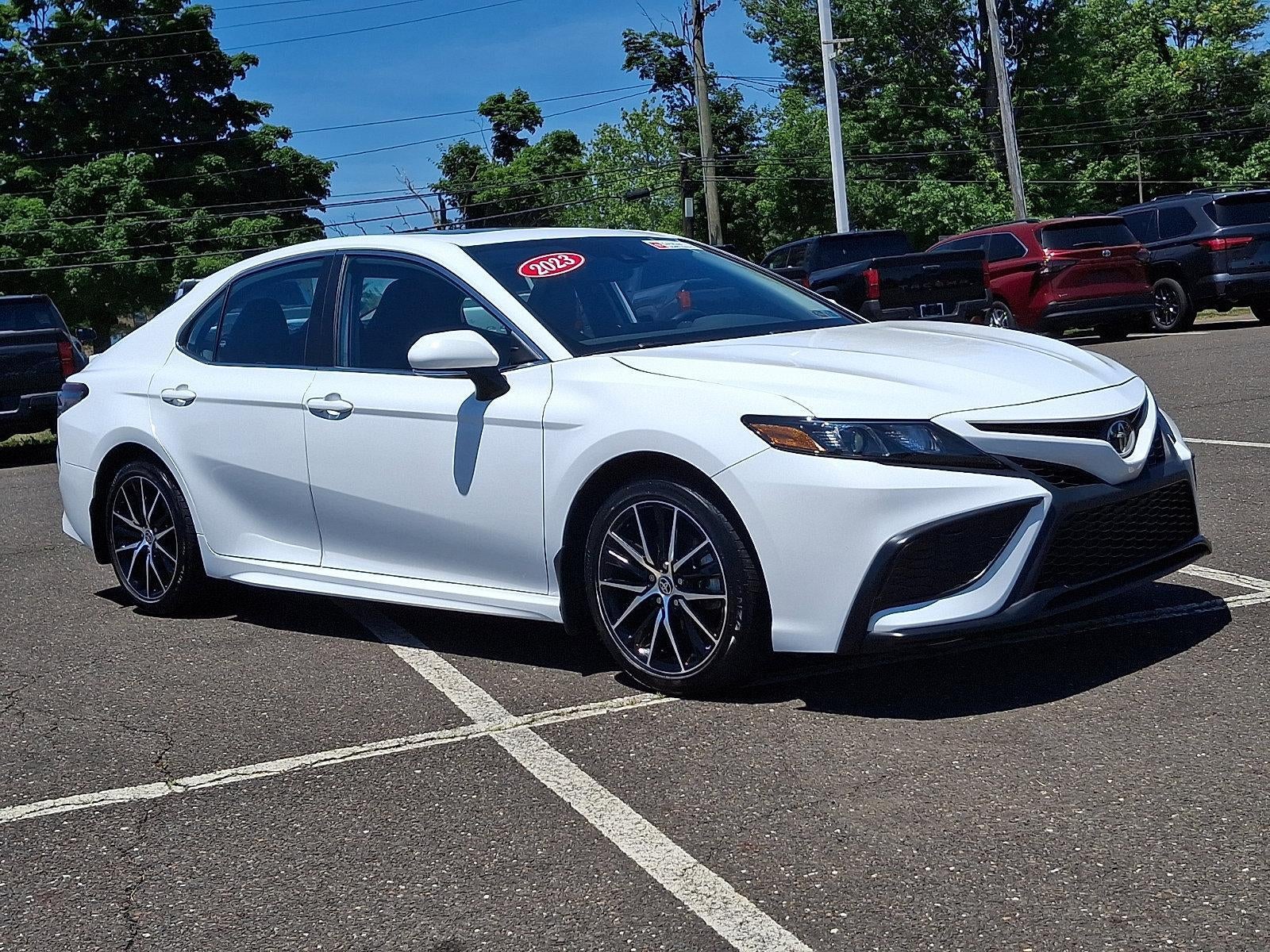 2023 Toyota Camry SE Auto (Natl)