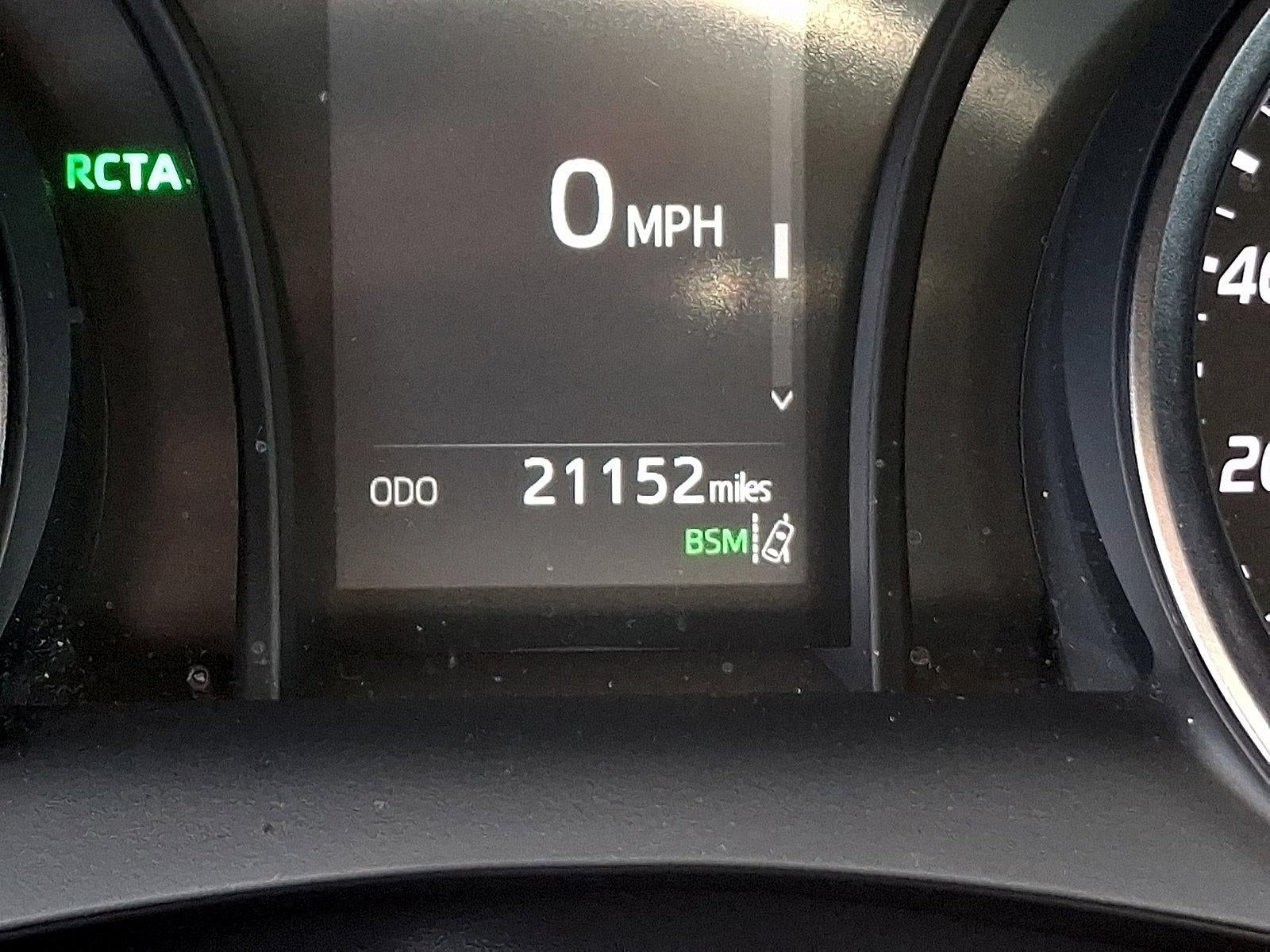2023 Toyota Camry SE Auto (Natl)