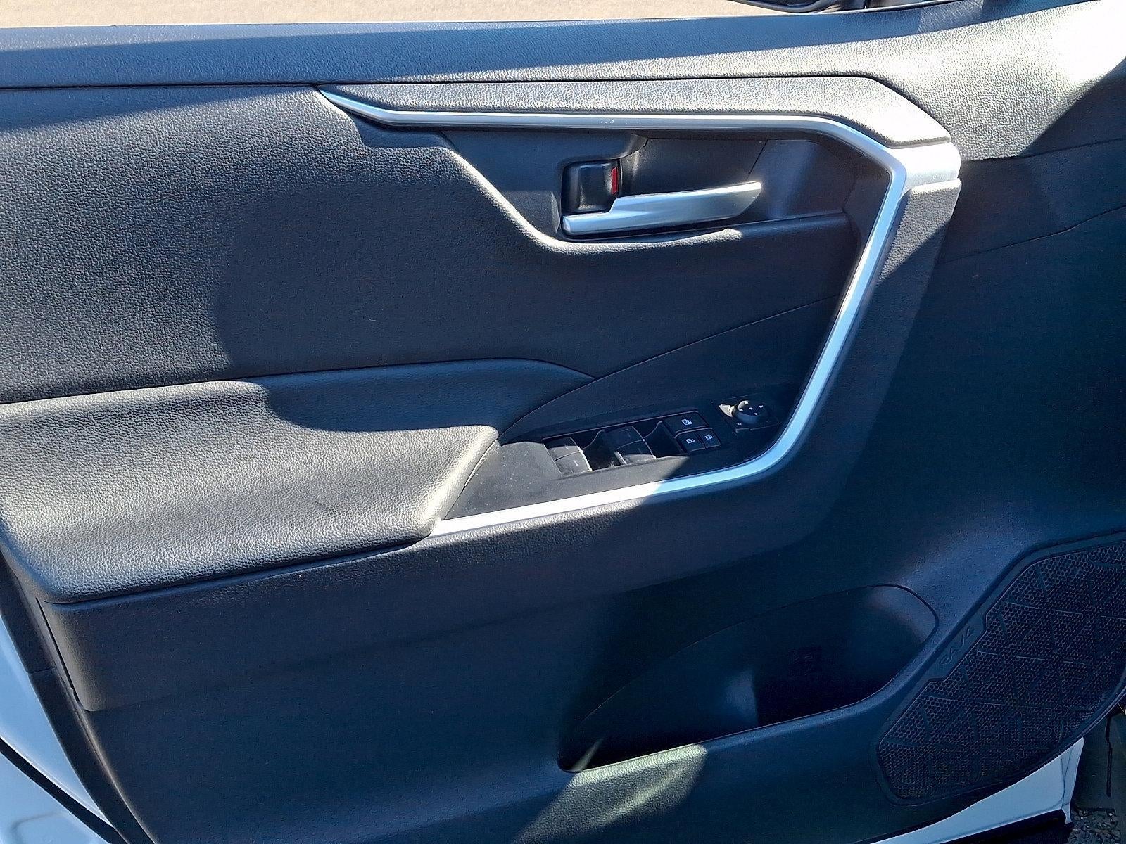 2025 Toyota RAV4 Hybrid XLE AWD (Natl)