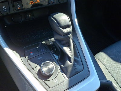 2025 Toyota RAV4 Hybrid XLE AWD (Natl)