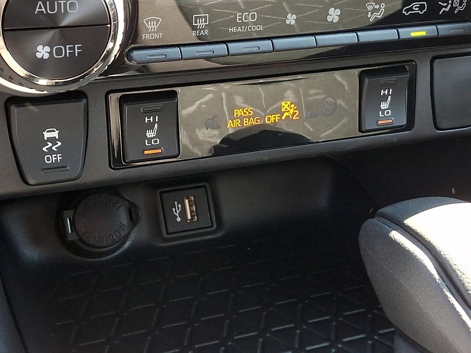 2025 Toyota RAV4 Hybrid XLE AWD (Natl)