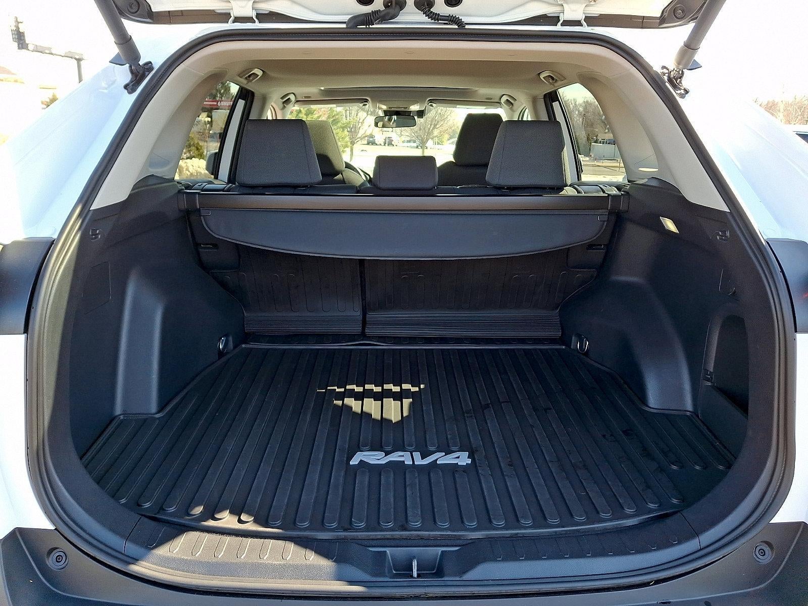 2025 Toyota RAV4 Hybrid XLE AWD (Natl)