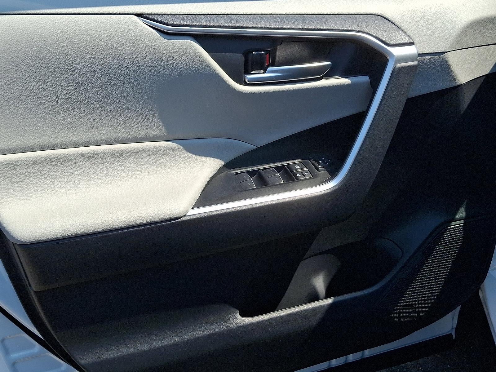 2025 Toyota RAV4 Hybrid XLE AWD (Natl)