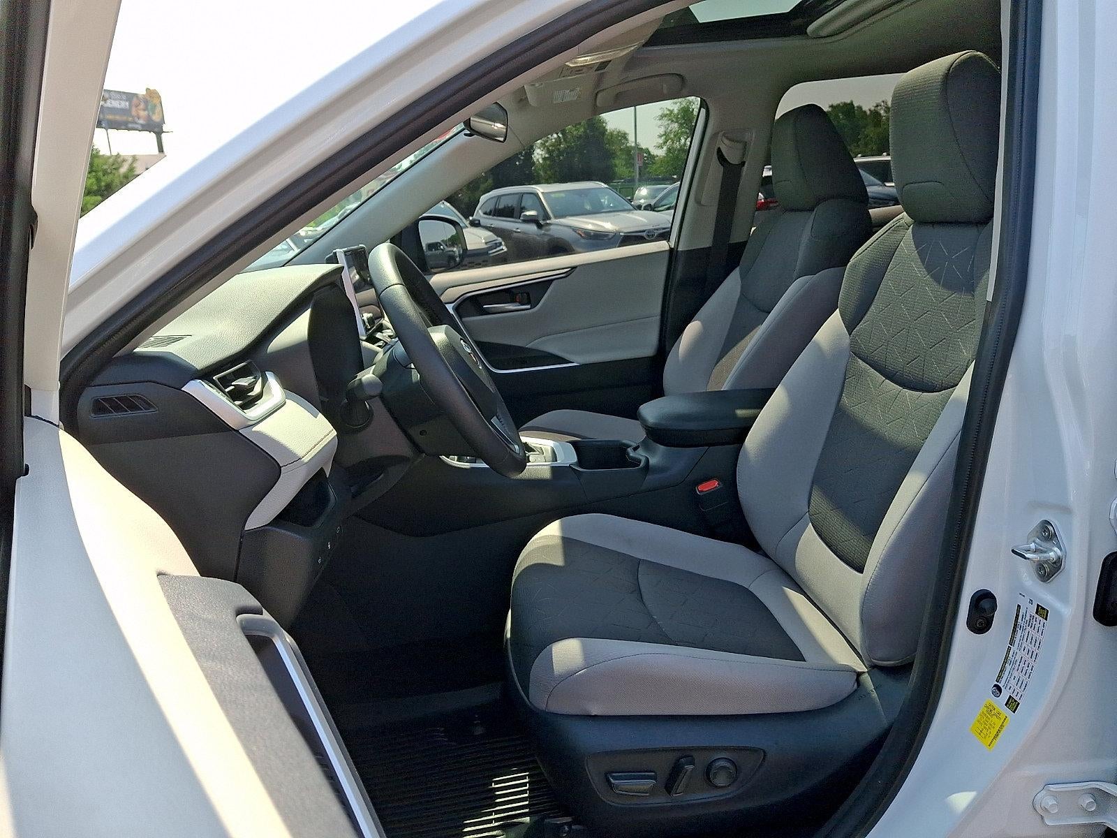 2025 Toyota RAV4 Hybrid XLE AWD (Natl)