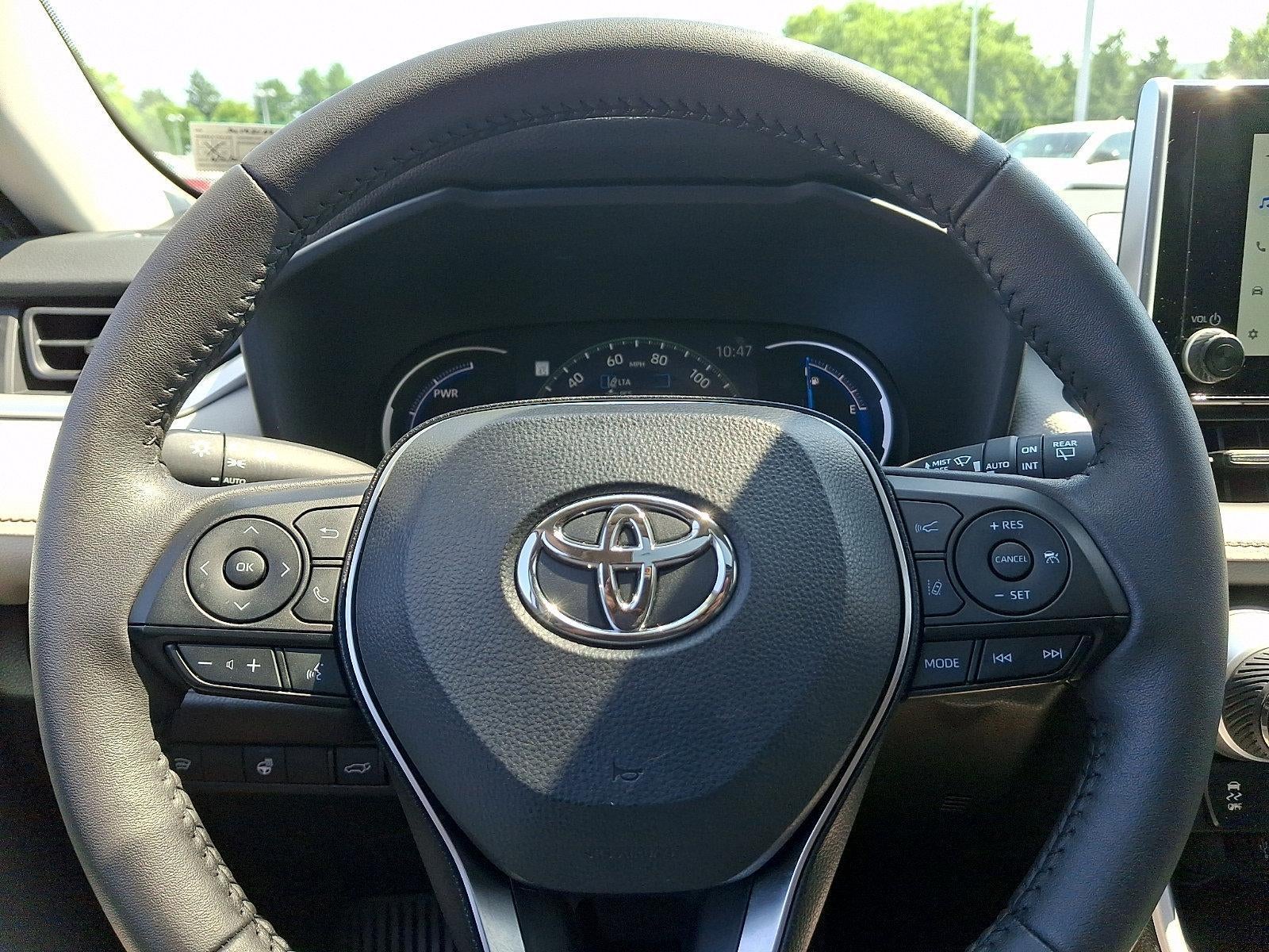 2025 Toyota RAV4 Hybrid XLE AWD (Natl)