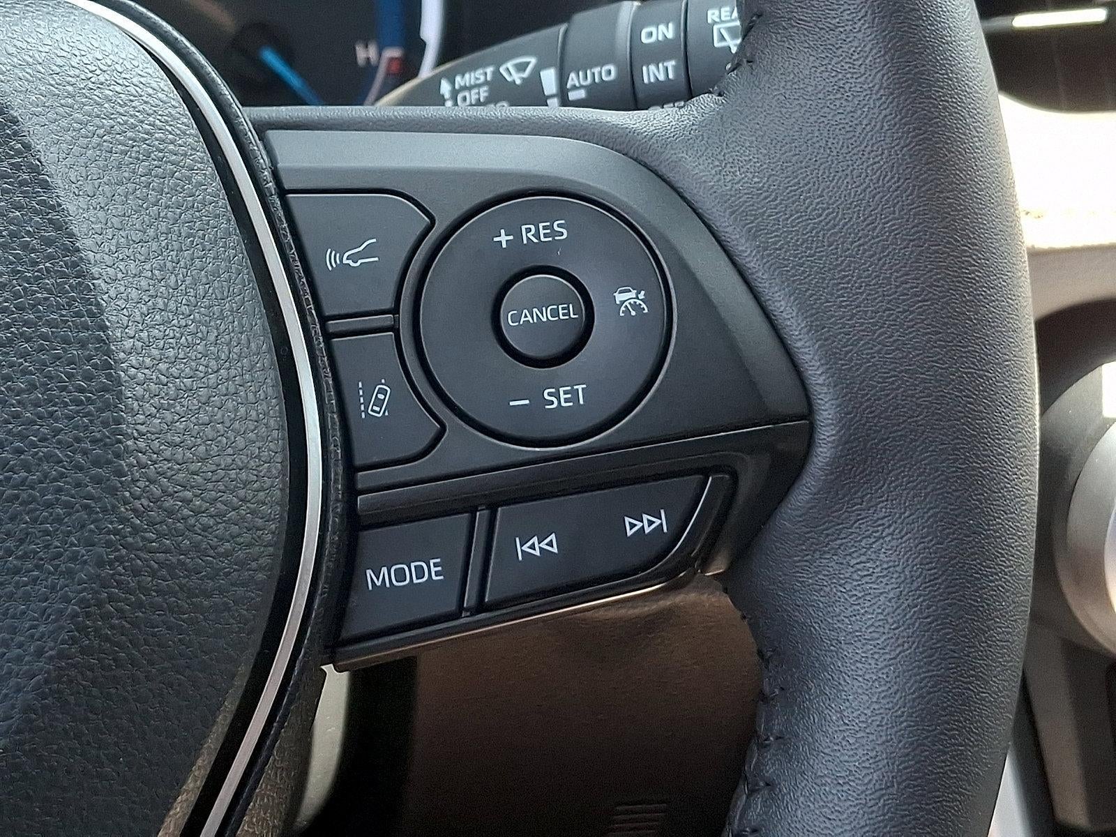 2025 Toyota RAV4 Hybrid XLE AWD (Natl)