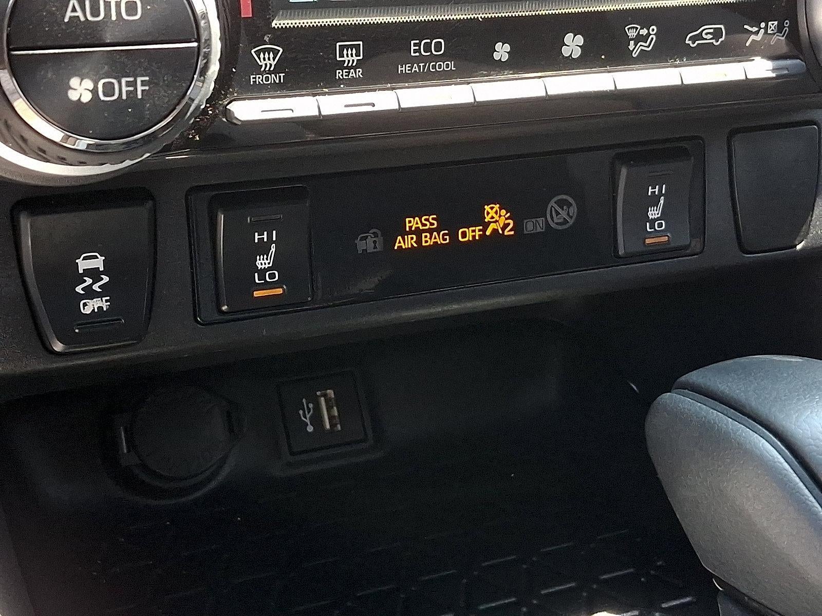2025 Toyota RAV4 Hybrid XLE AWD (Natl)
