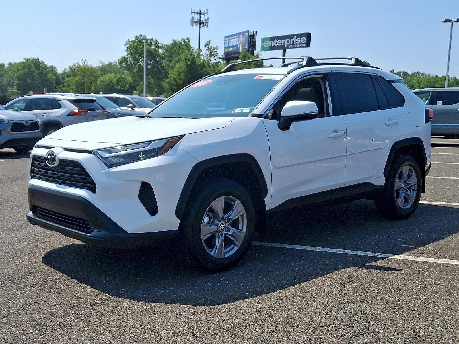 2025 Toyota RAV4 Hybrid XLE AWD (Natl)