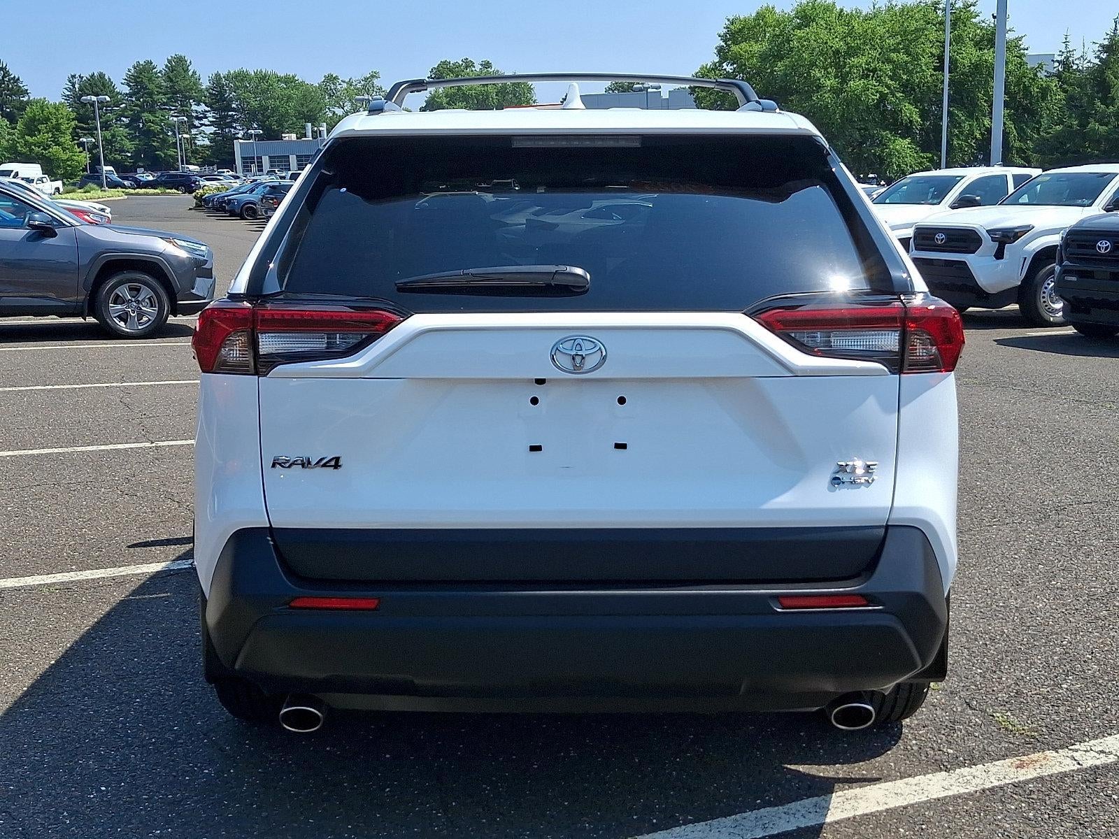 2025 Toyota RAV4 Hybrid XLE AWD (Natl)
