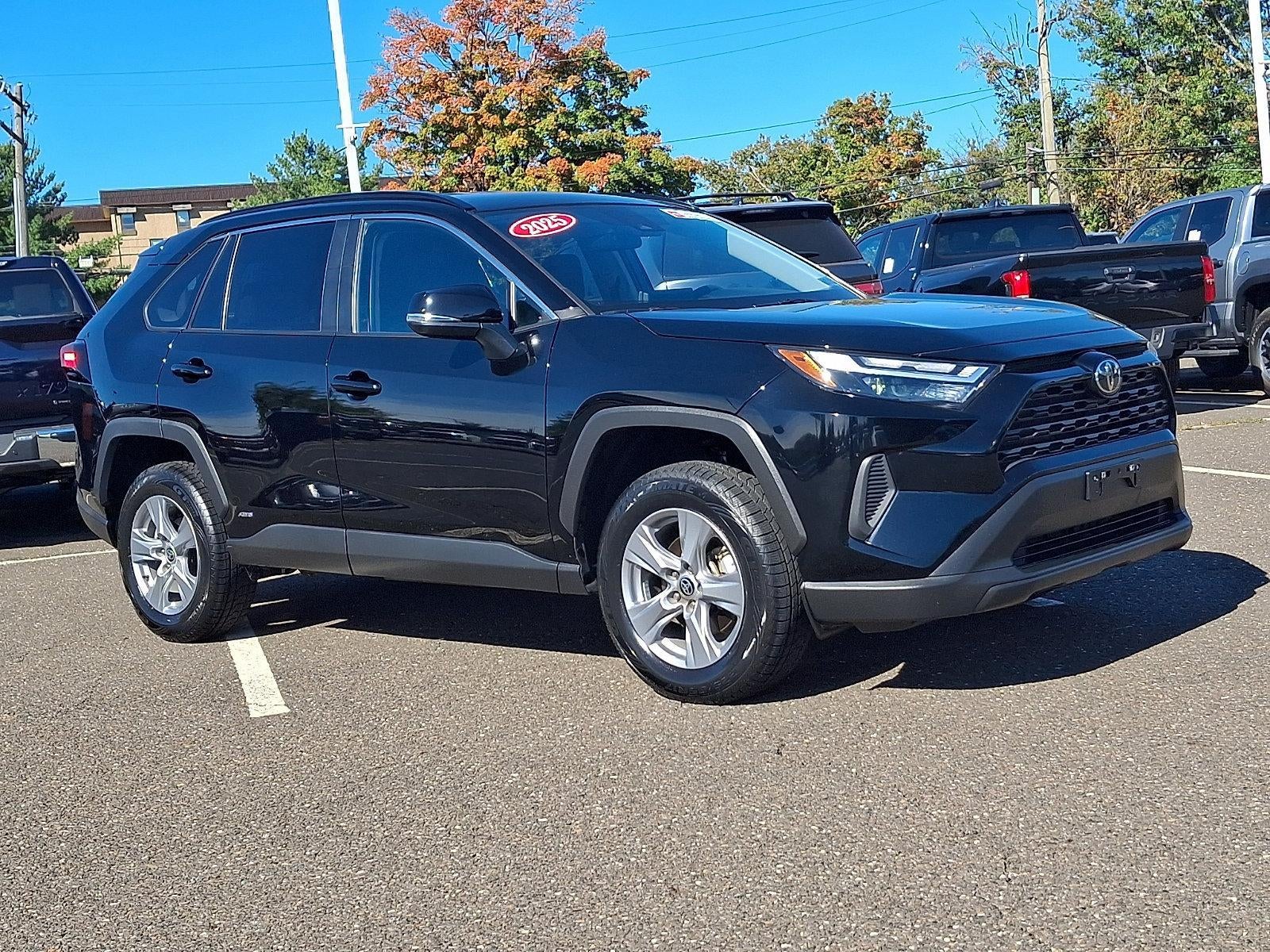 2025 Toyota RAV4 Hybrid XLE AWD (Natl)
