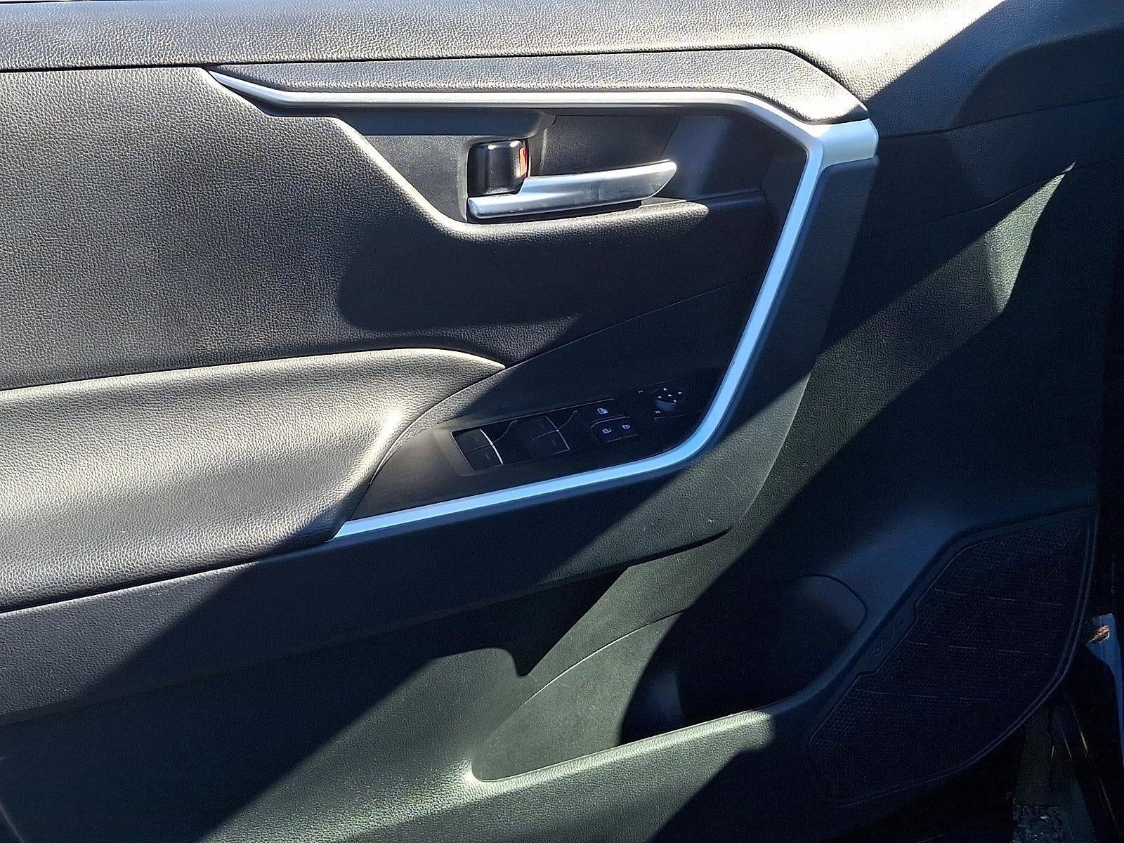 2025 Toyota RAV4 Hybrid XLE AWD (Natl)