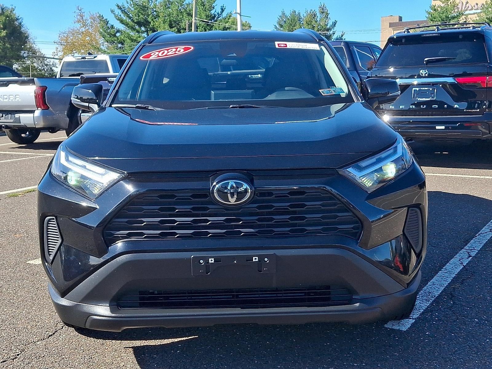 2025 Toyota RAV4 Hybrid XLE AWD (Natl)