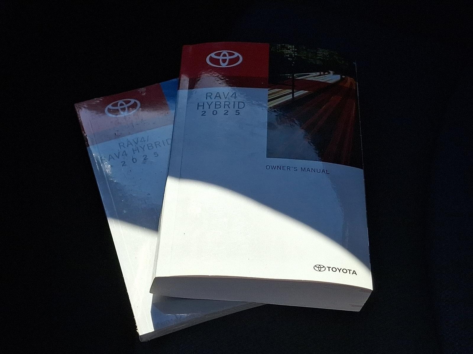 2025 Toyota RAV4 Hybrid XLE AWD (Natl)