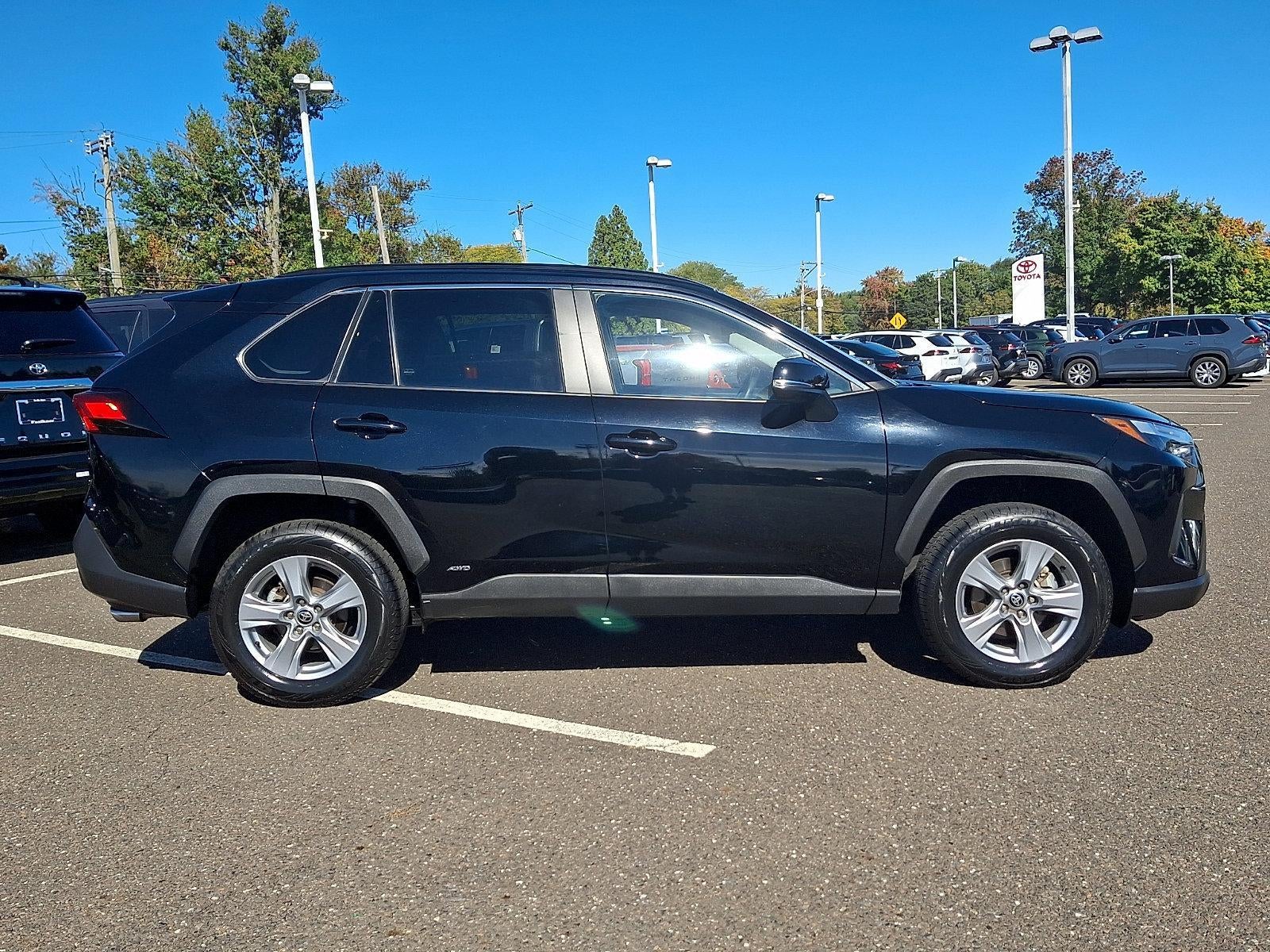 2025 Toyota RAV4 Hybrid XLE AWD (Natl)