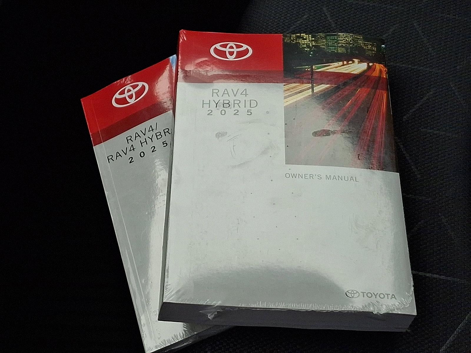 2025 Toyota RAV4 Hybrid XLE AWD (Natl)