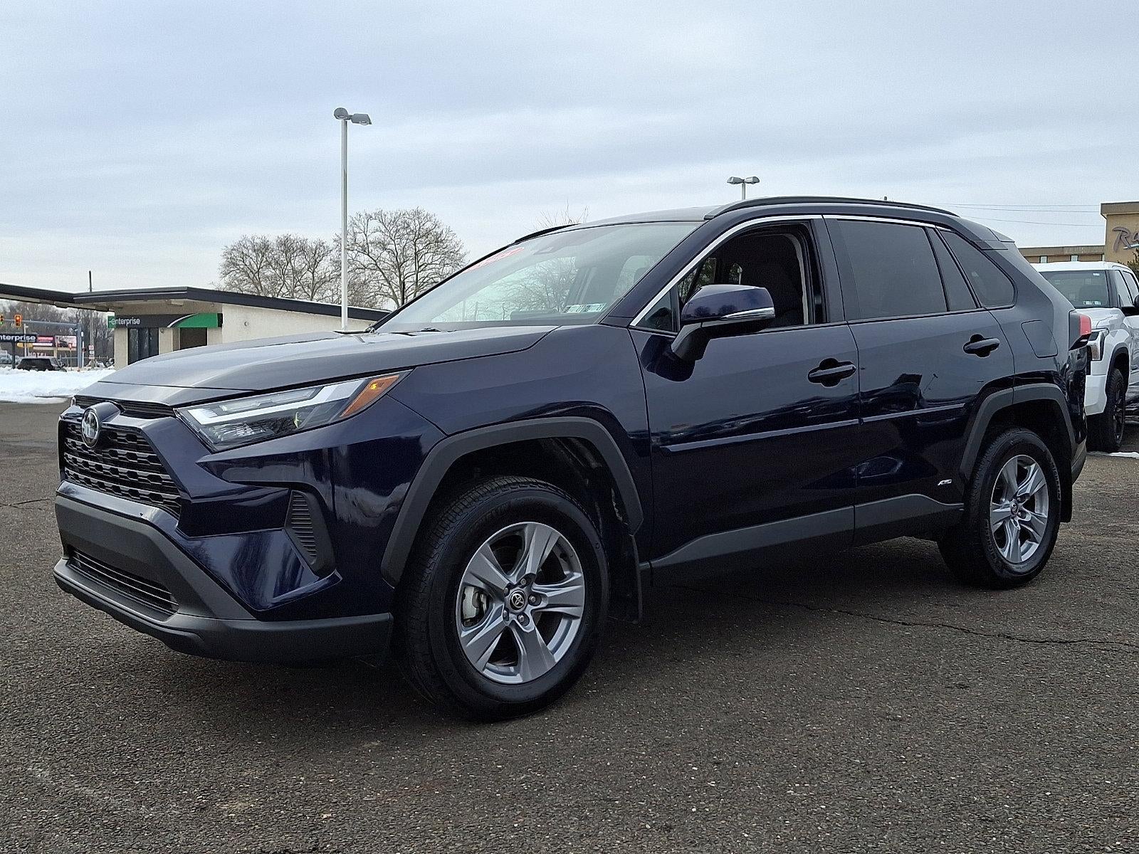 2025 Toyota RAV4 Hybrid XLE AWD (Natl)