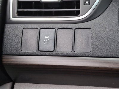 2015 Toyota Camry 4dr Sdn I4 Auto LE (Natl)