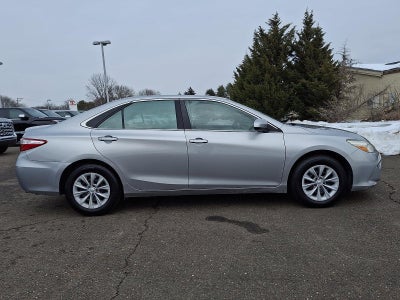 2015 Toyota Camry 4dr Sdn I4 Auto LE (Natl)