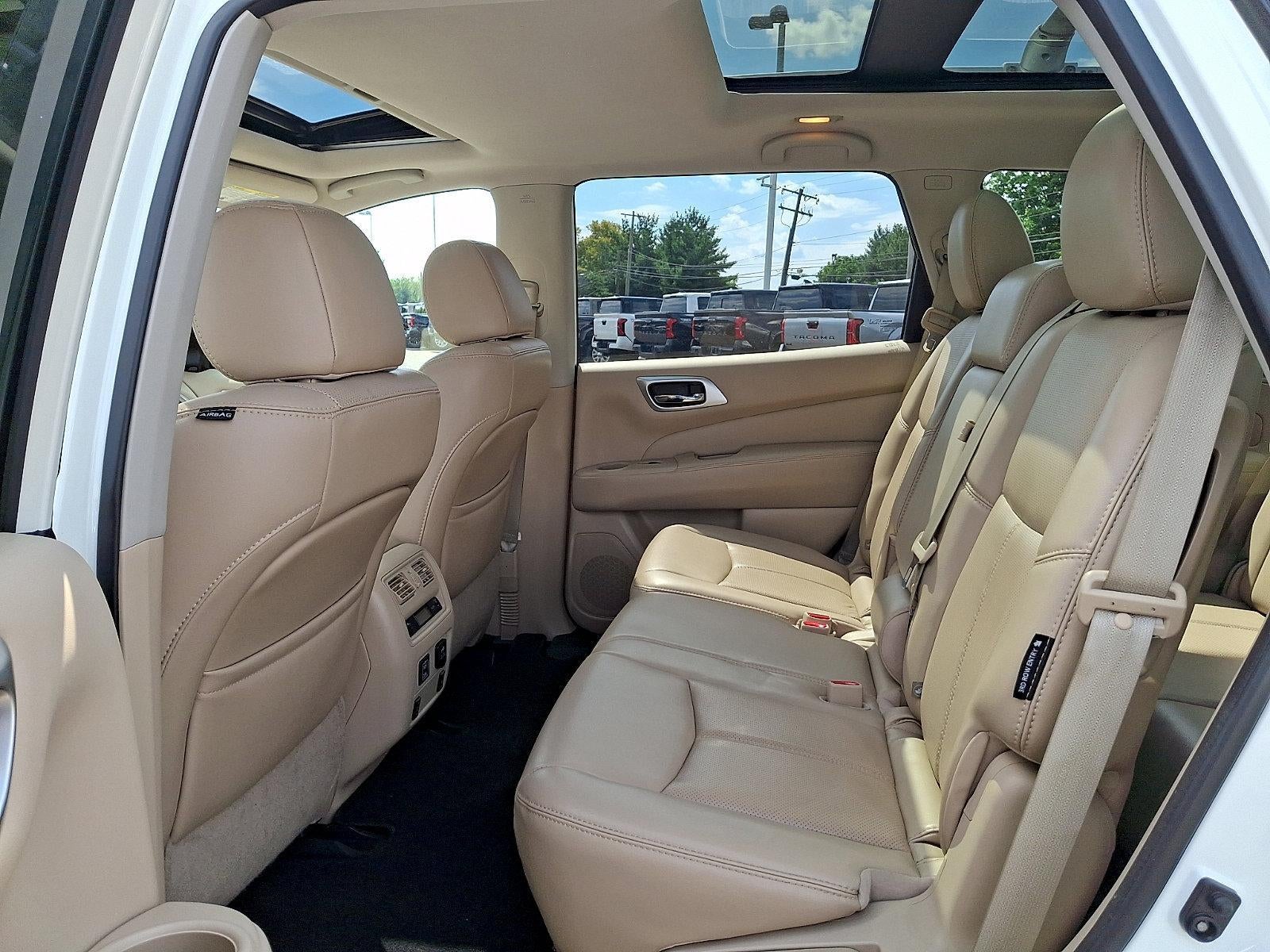 2018 Nissan Pathfinder FWD Platinum