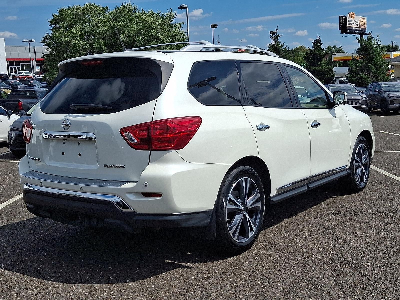 2018 Nissan Pathfinder FWD Platinum