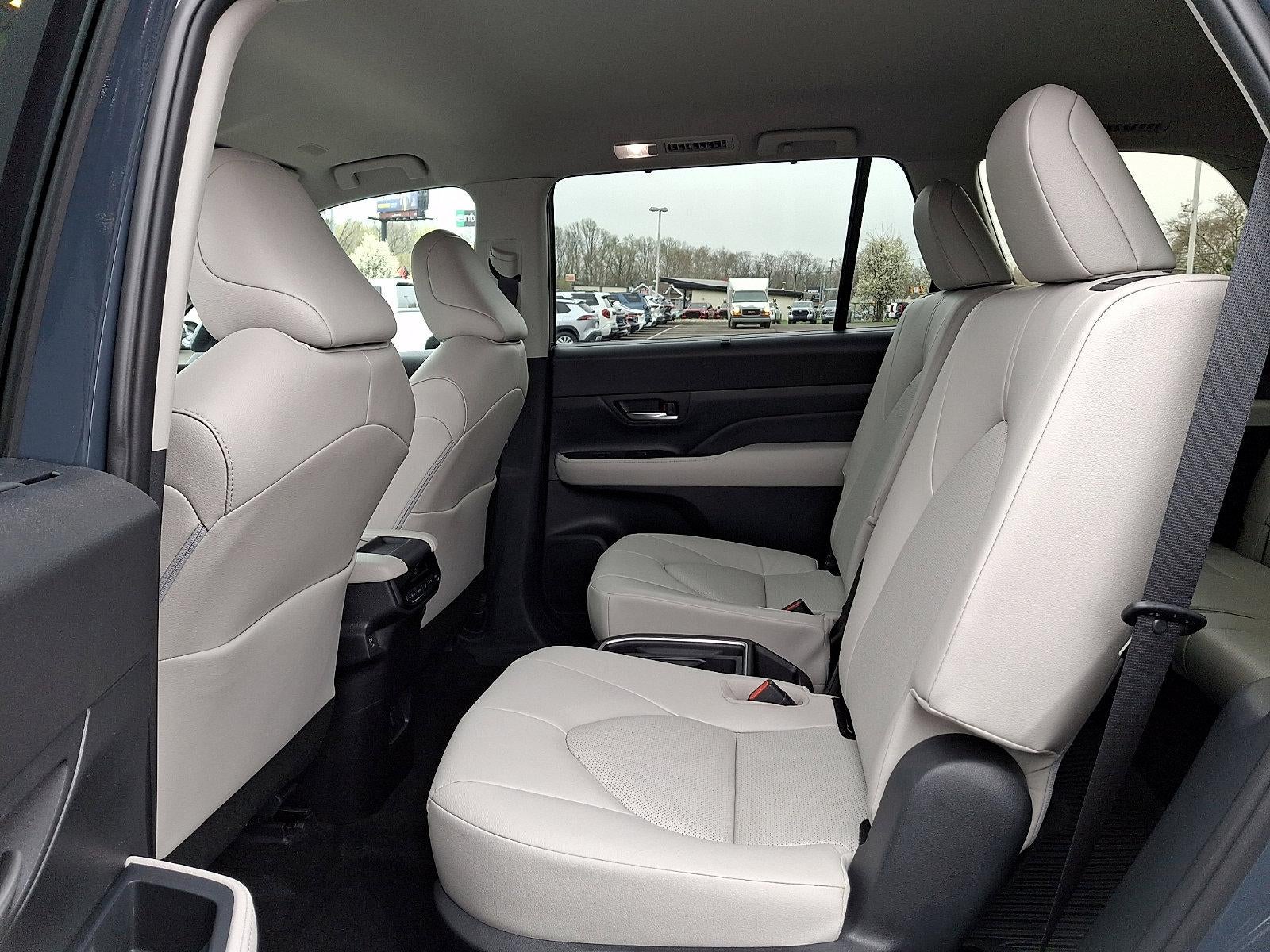 2025 Toyota Grand Highlander XLE FWD (Natl)