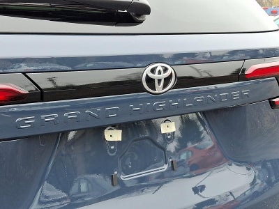 2025 Toyota Grand Highlander XLE FWD (Natl)