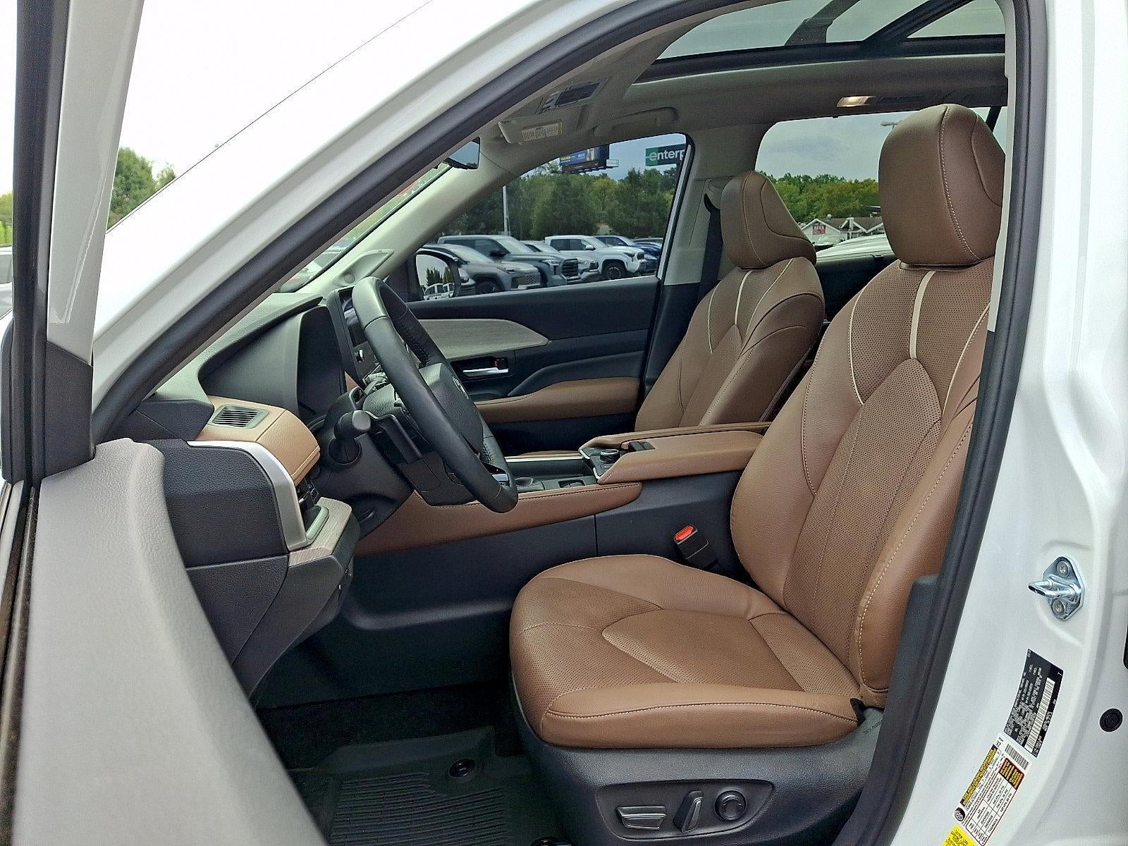 2025 Toyota Grand Highlander Platinum AWD (Natl)