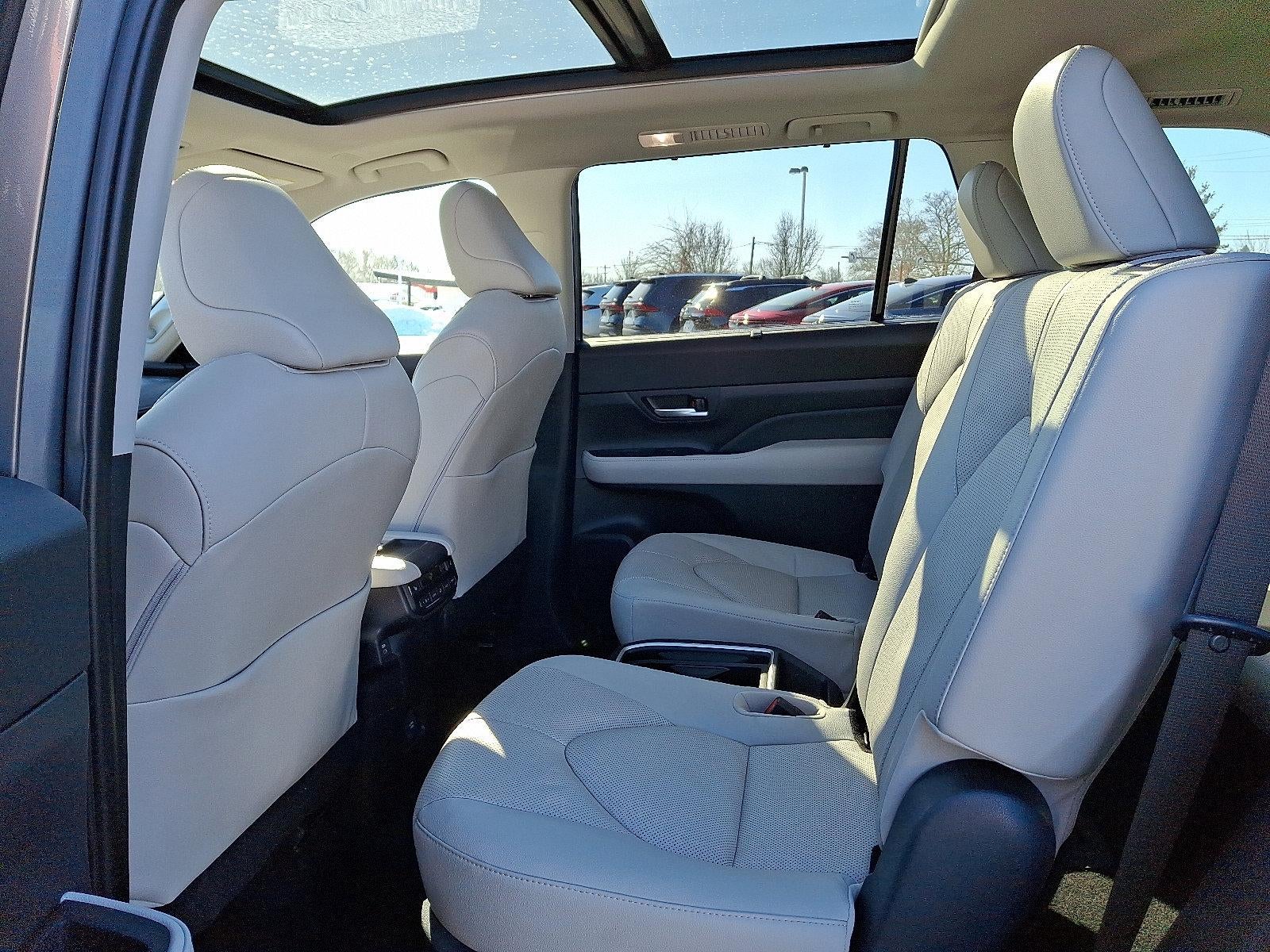 2025 Toyota Grand Highlander Limited AWD (Natl)