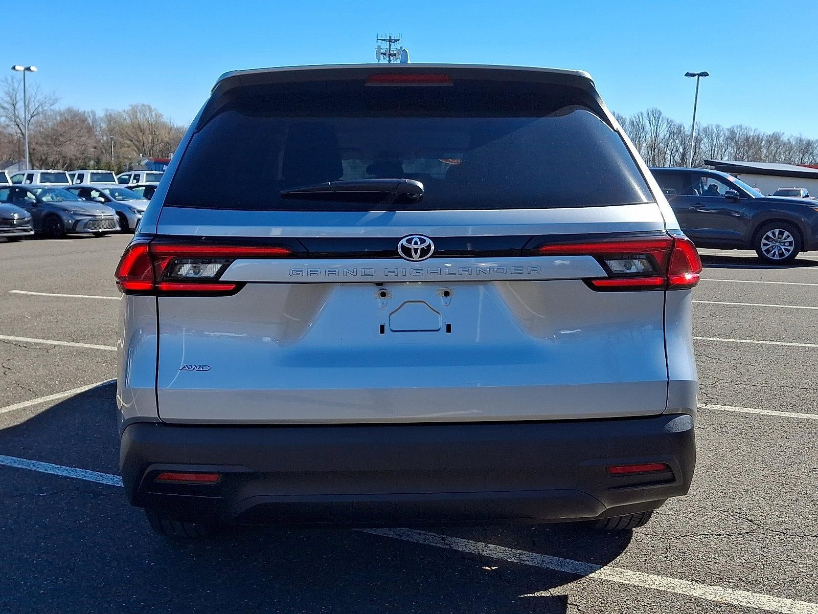 2025 Toyota Grand Highlander LE AWD (Natl)