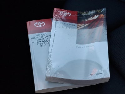 2025 Toyota Grand Highlander XLE AWD (Natl)