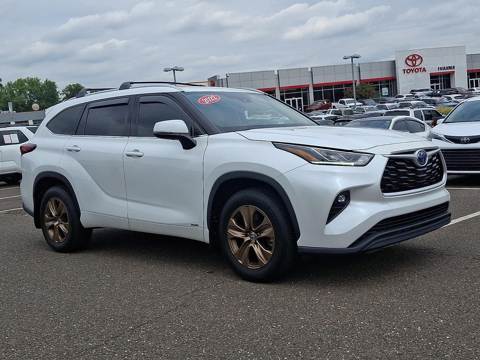 2022 Toyota Highlander Hybrid Bronze Edition AWD (Natl)