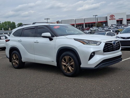 2022 Toyota Highlander Hybrid Bronze Edition AWD (Natl)