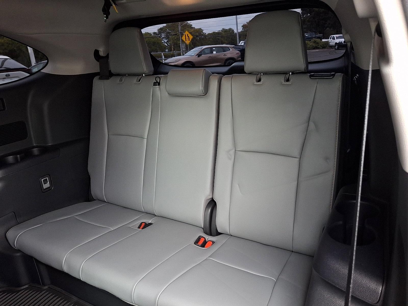 2022 Toyota Highlander Hybrid Bronze Edition AWD (Natl)