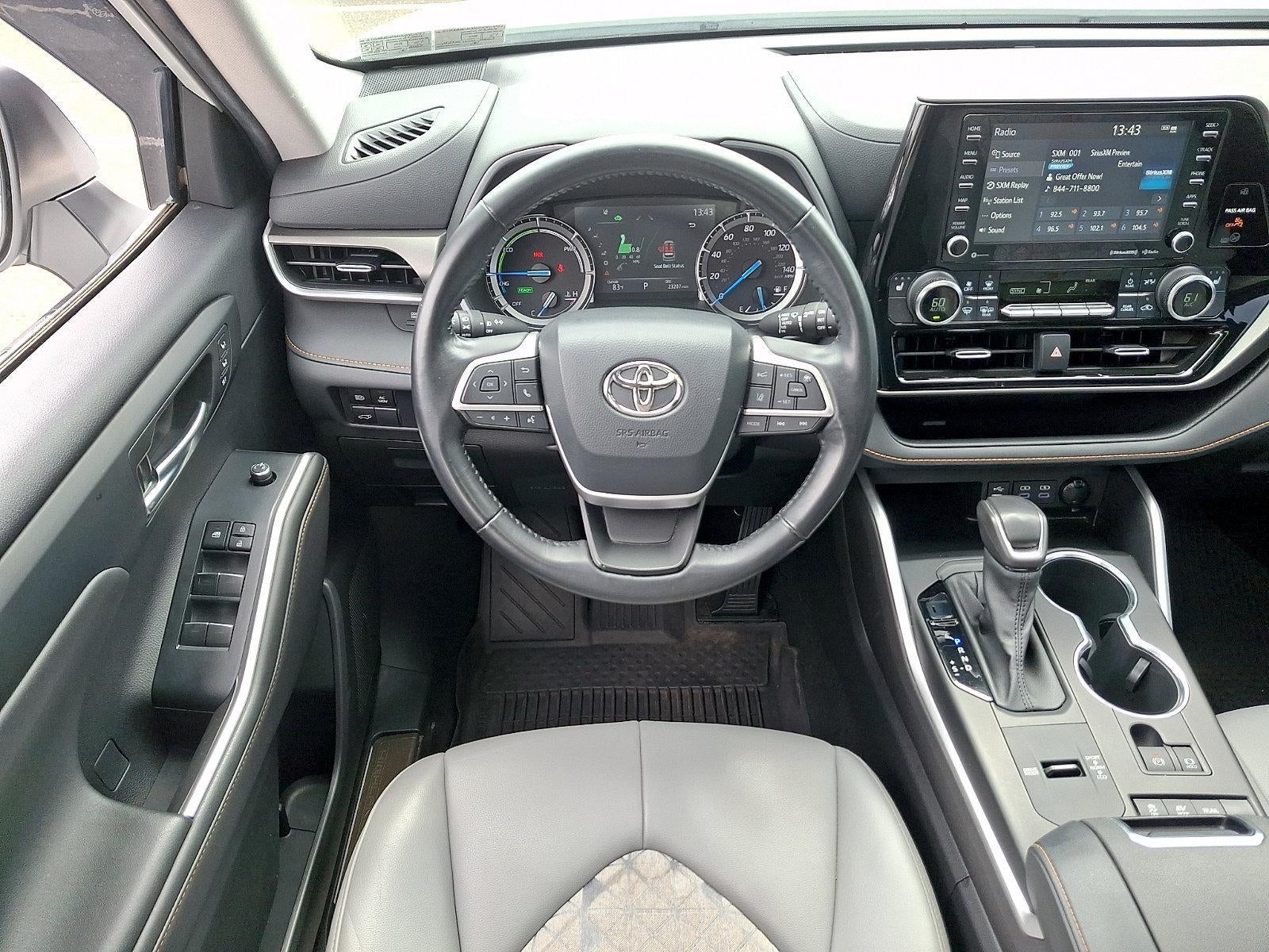 2022 Toyota Highlander Hybrid Bronze Edition AWD (Natl)