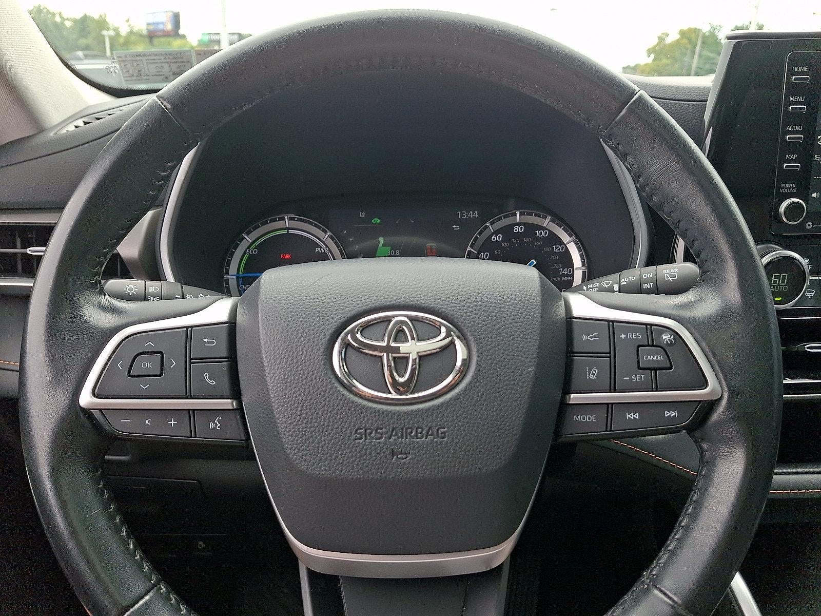 2022 Toyota Highlander Hybrid Bronze Edition AWD (Natl)