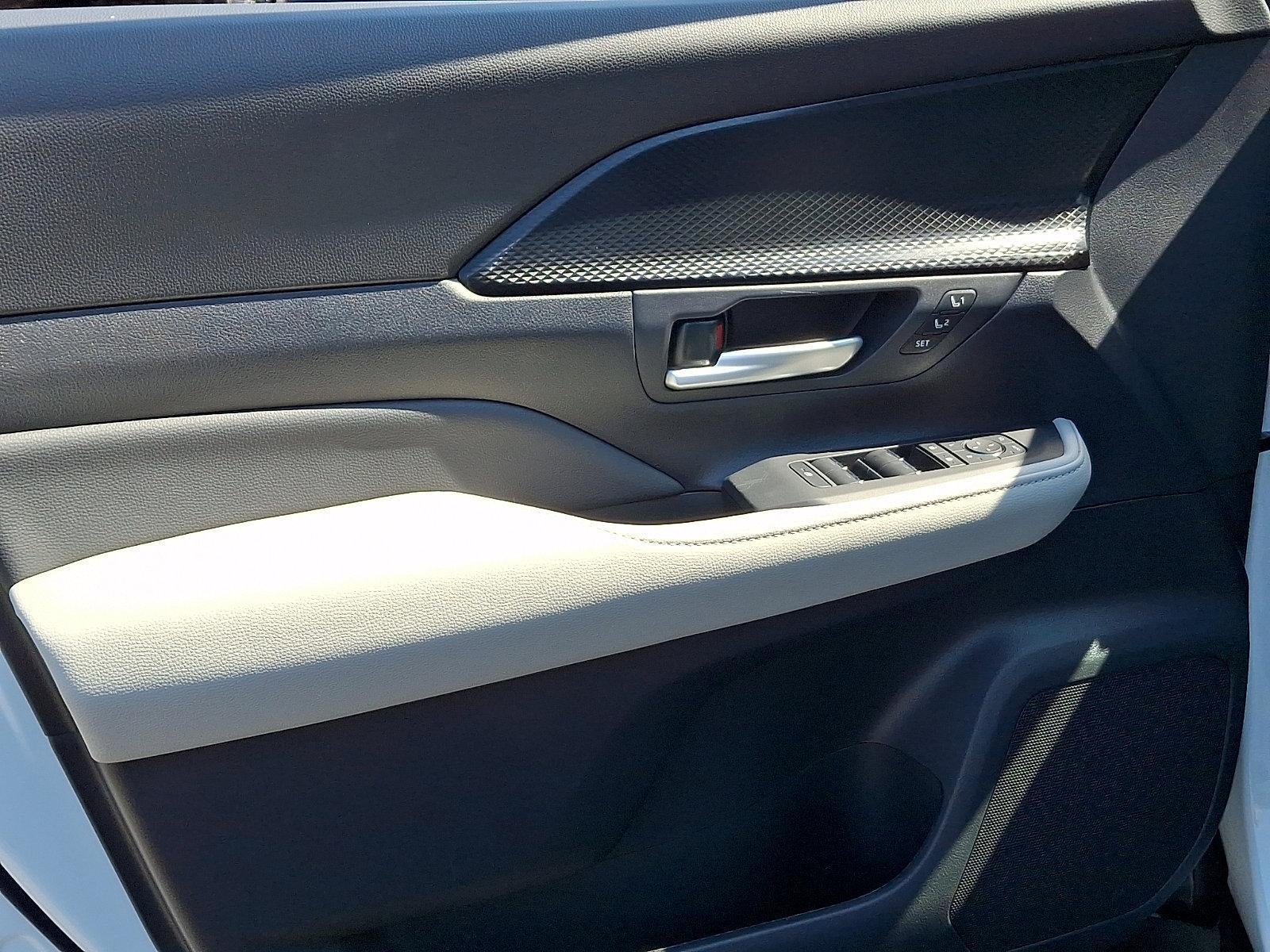 2026 Toyota Grand Highlander Hybrid MAX Platinum AWD (Natl)