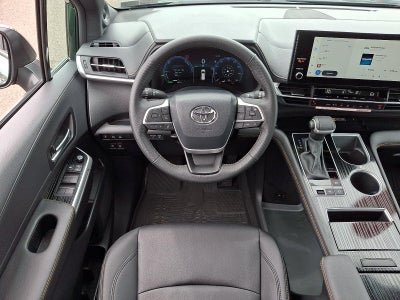 2026 Toyota Sienna Woodland Edition AWD 7-Passenger (Natl)