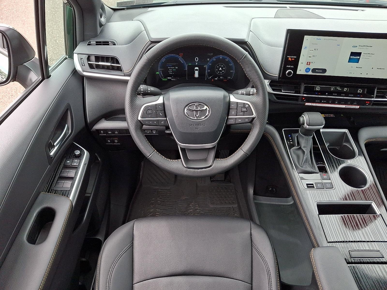 2026 Toyota Sienna Woodland Edition AWD 7-Passenger (Natl)
