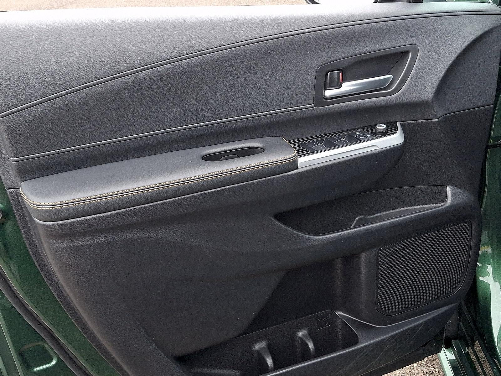 2026 Toyota Sienna Woodland Edition AWD 7-Passenger (Natl)