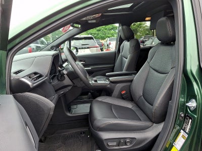 2026 Toyota Sienna Woodland Edition AWD 7-Passenger (Natl)