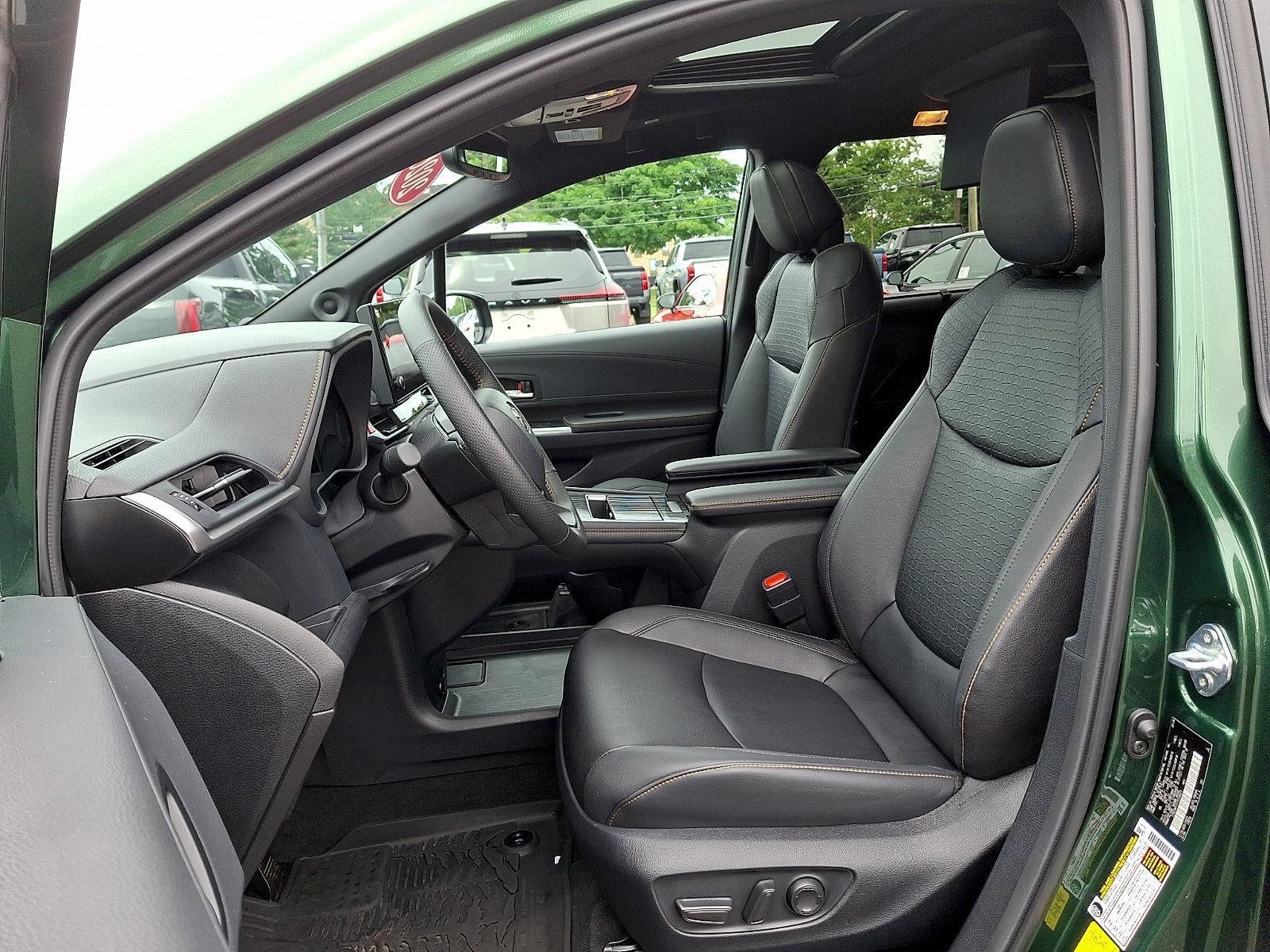 2026 Toyota Sienna Woodland Edition AWD 7-Passenger (Natl)