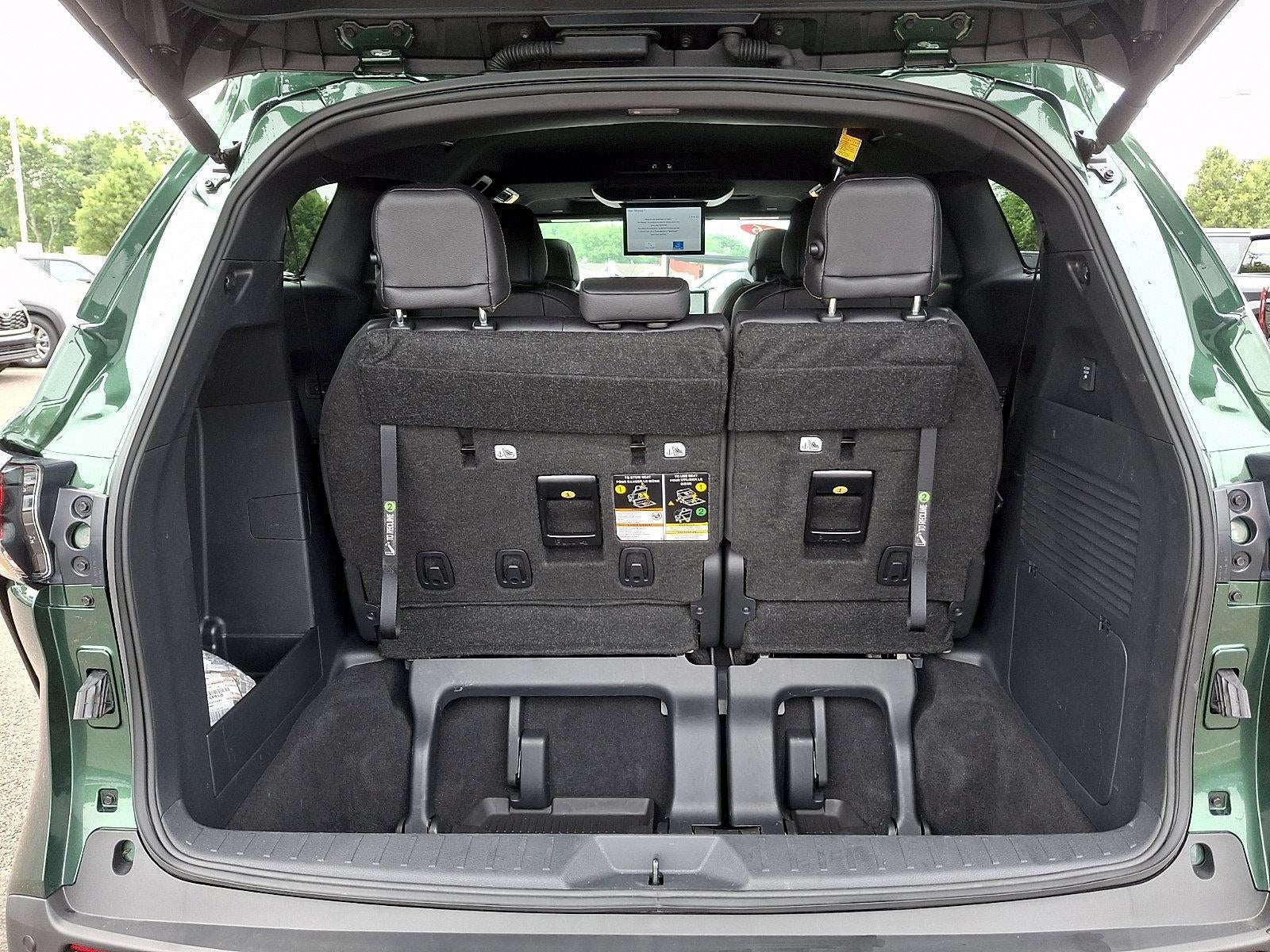 2026 Toyota Sienna Woodland Edition AWD 7-Passenger (Natl)