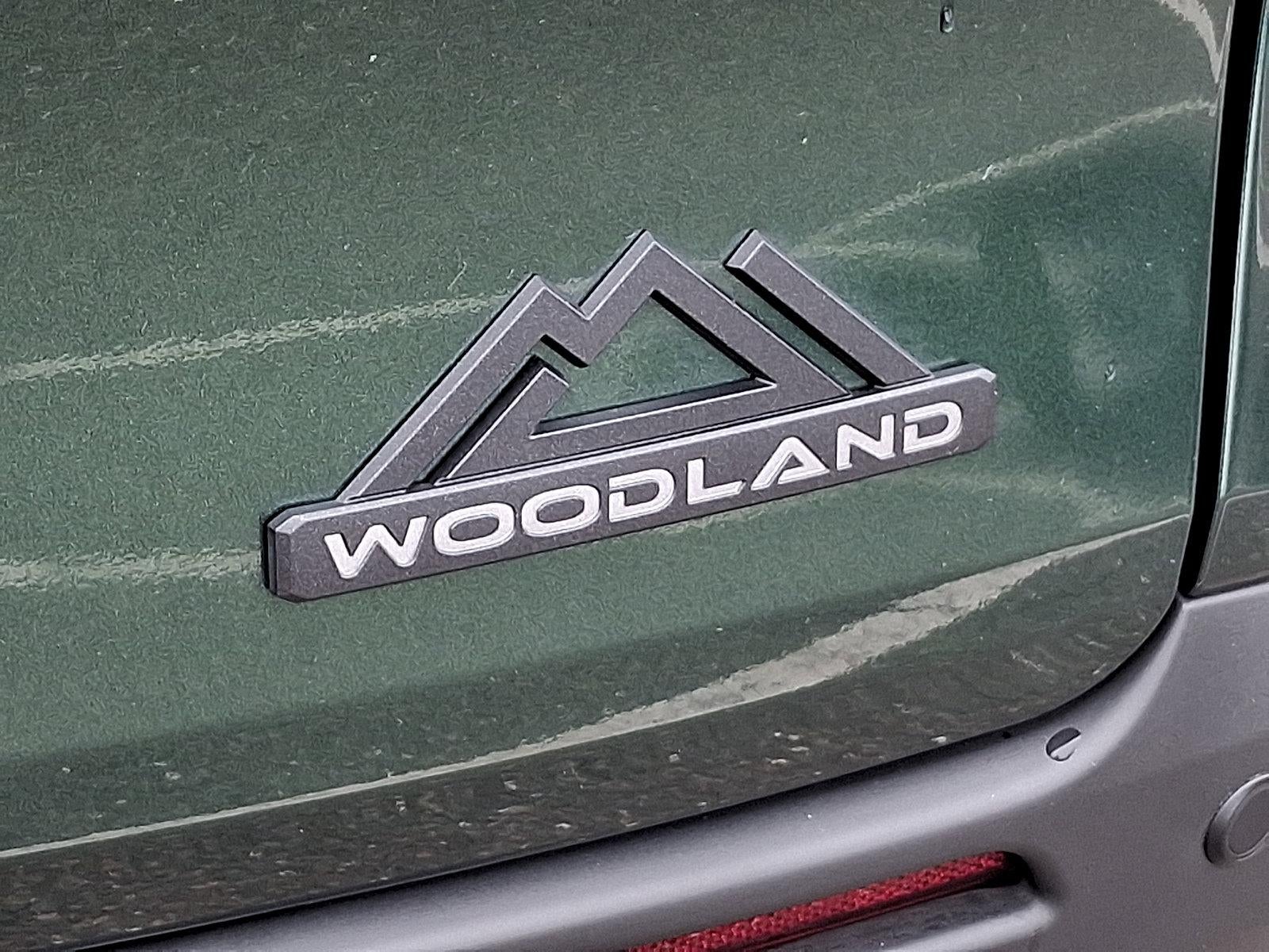 2026 Toyota Sienna Woodland Edition AWD 7-Passenger (Natl)