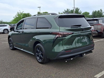 2026 Toyota Sienna Woodland Edition AWD 7-Passenger (Natl)