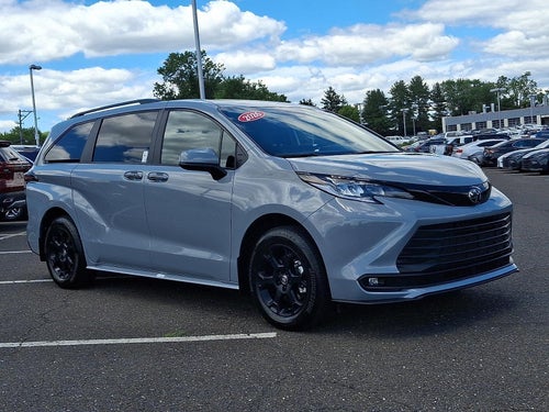 2026 Toyota Sienna Woodland Edition AWD 7-Passenger (Natl)