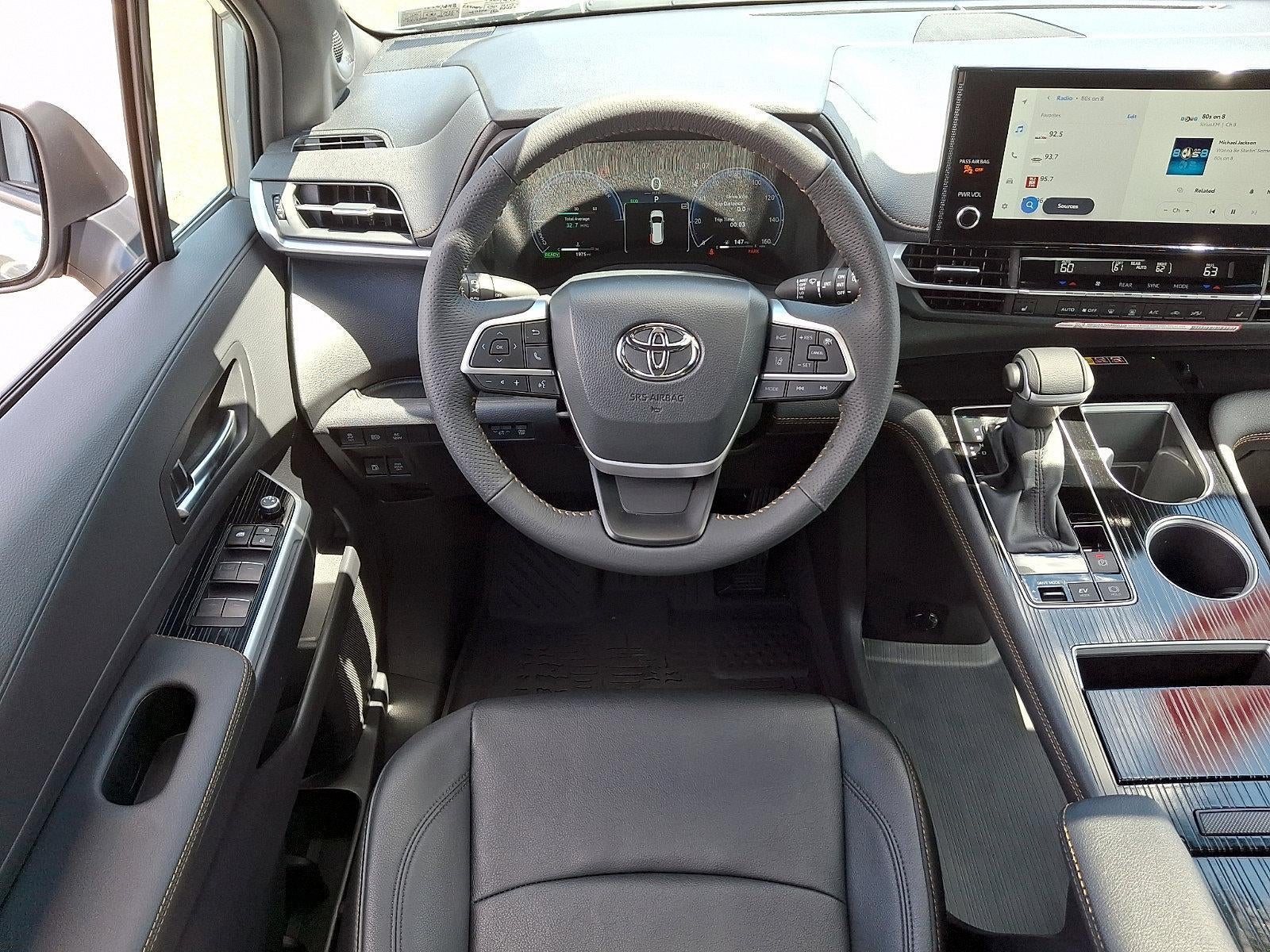 2026 Toyota Sienna Woodland Edition AWD 7-Passenger (Natl)