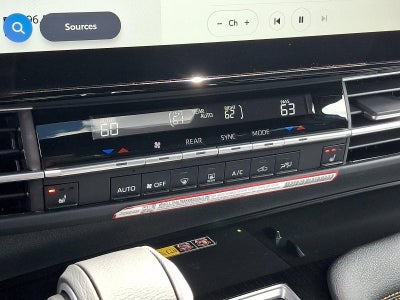2026 Toyota Sienna Woodland Edition AWD 7-Passenger (Natl)