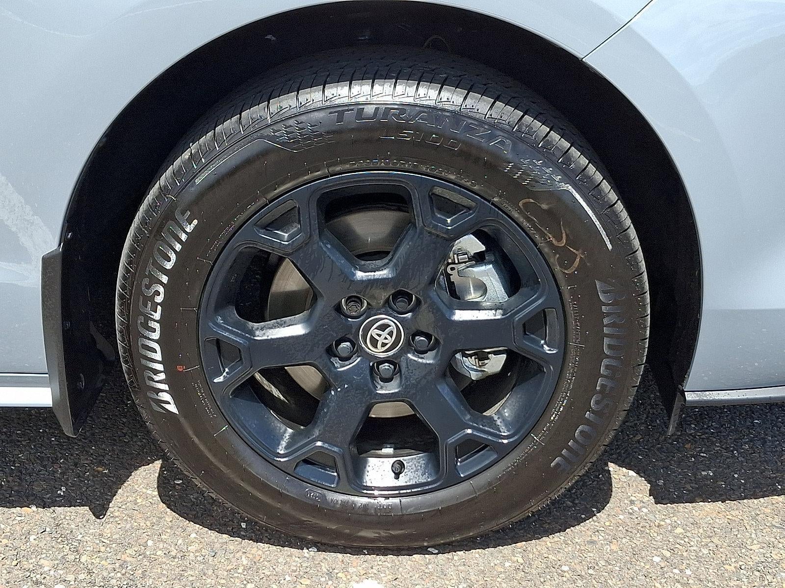 2026 Toyota Sienna Woodland Edition AWD 7-Passenger (Natl)